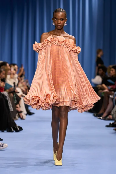 Look 13